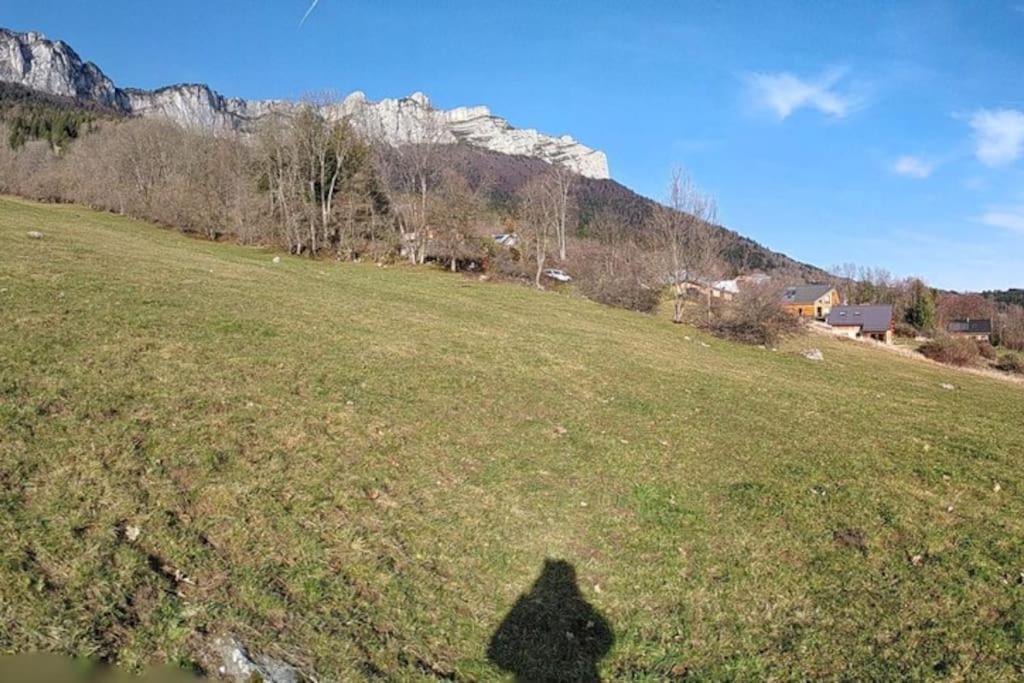 Maison Familiale En Montagne Avec Vue Merveilleuse Sur Le Massif De Belledonne Saint-Bernard  エクステリア 写真