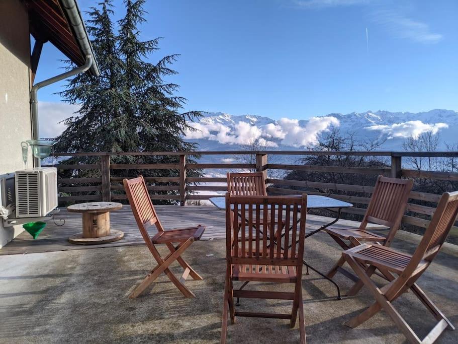 Maison Familiale En Montagne Avec Vue Merveilleuse Sur Le Massif De Belledonne Saint-Bernard  エクステリア 写真