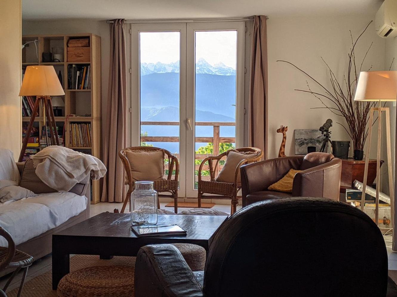 Maison Familiale En Montagne Avec Vue Merveilleuse Sur Le Massif De Belledonne Saint-Bernard  エクステリア 写真